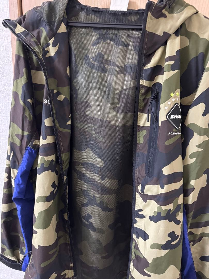 FCRB カモフラ フード付きナイロンジャケット
