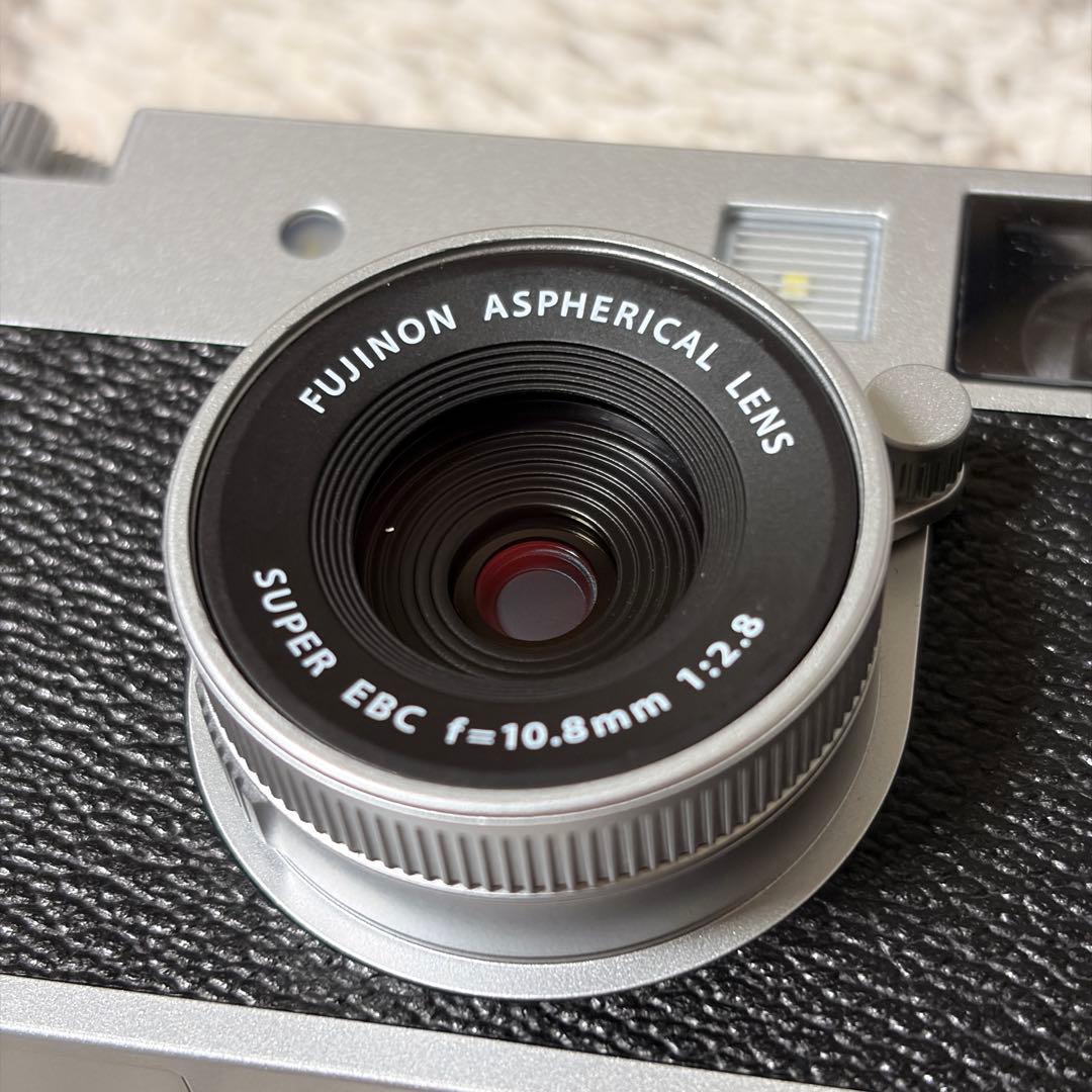 A*.様 FUJIFILM X Half シルバー 富士フイルム