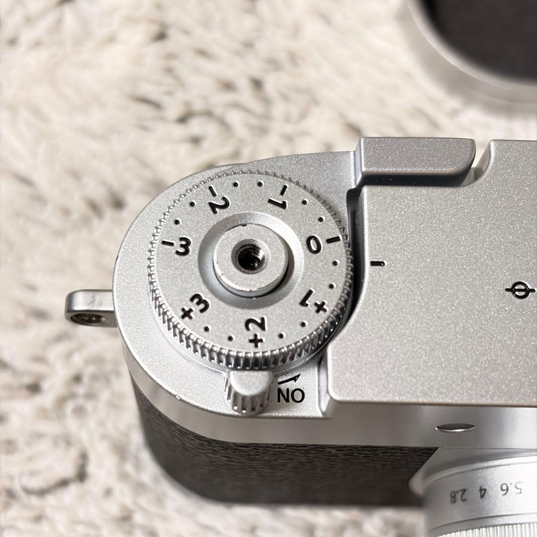 A*.様 FUJIFILM X Half シルバー 富士フイルム