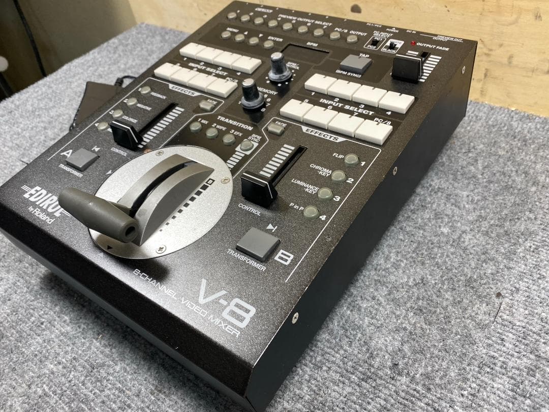 Roland edirol V-8 ビデオミキサー
