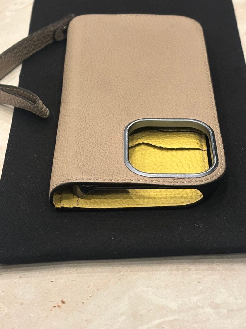 ボナベンチュラ　iPhone 16pro用