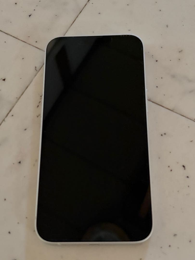 m*u様 Apple iPhone 13 256GB ホワイト