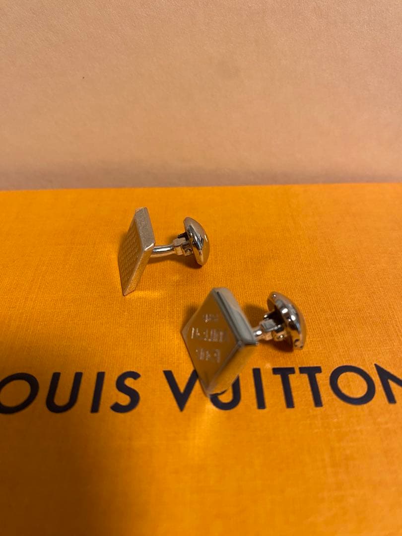 LOUIS VUITTON カフリンクス
