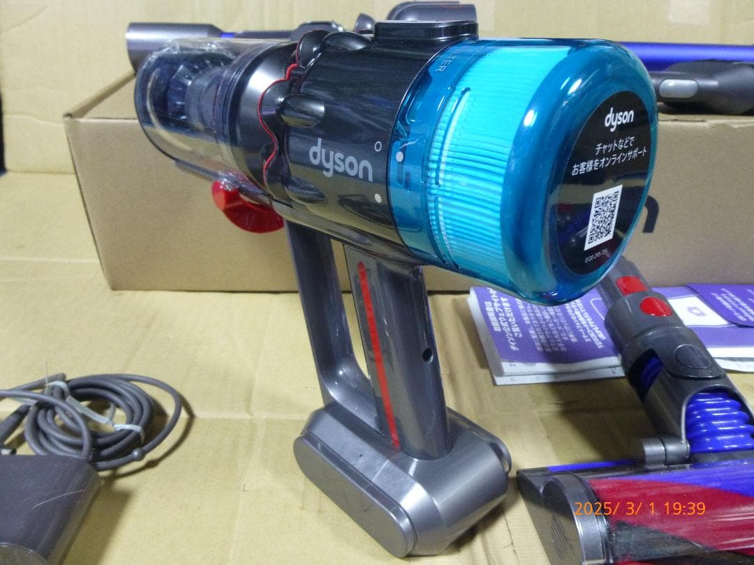 ダイソン micro 1.5kg SV21　ニッケル　Wソフトローラーおまけ