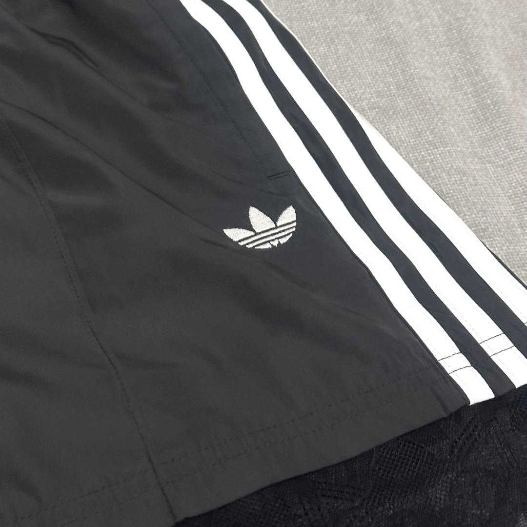 【美品】adidas アディダス レーストリム スリーストライプスショートパンツ