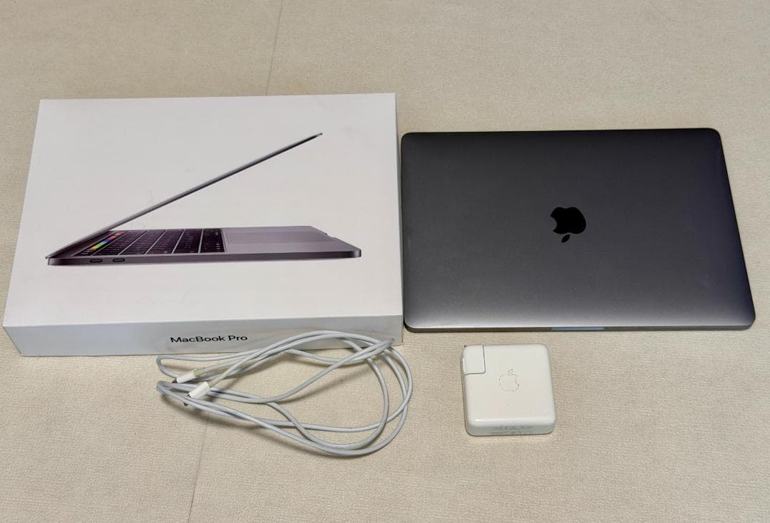 MacBook Pro 13 A1989 スペースグレー 箱付き、充電器付き