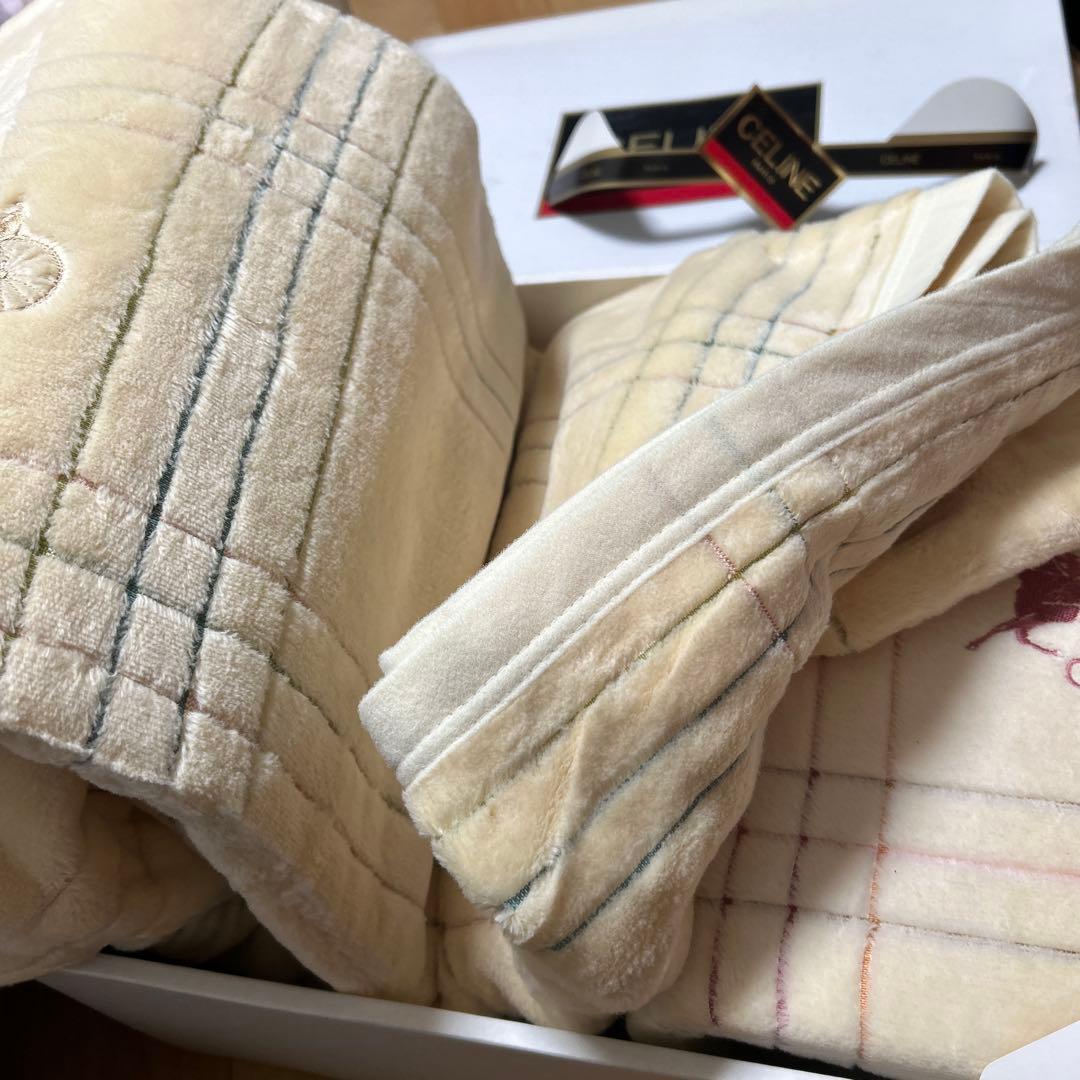 CELINE シルキータッチの高級シール織り綿毛布 2枚難ありお手入れブラシ付き