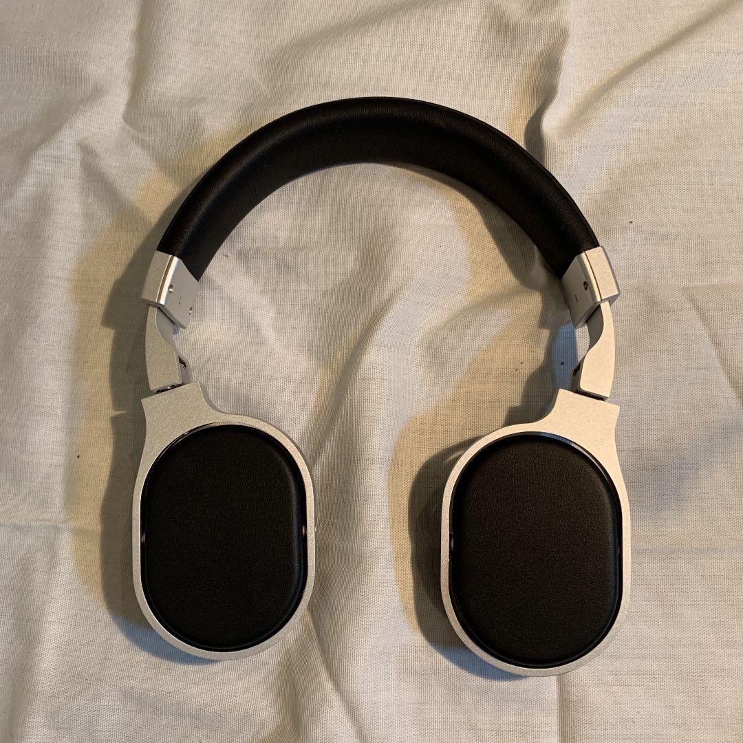 ヘッドホン KEF M500