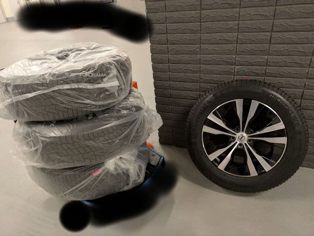 ボルボ XC60用の純正ホイールとスタッドレスタイヤ4本セット