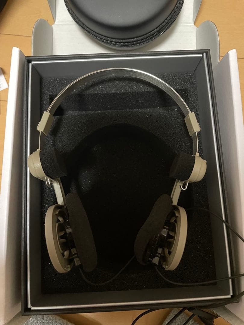 koss 有線ヘッドホン　箱あり　専用ケースあり