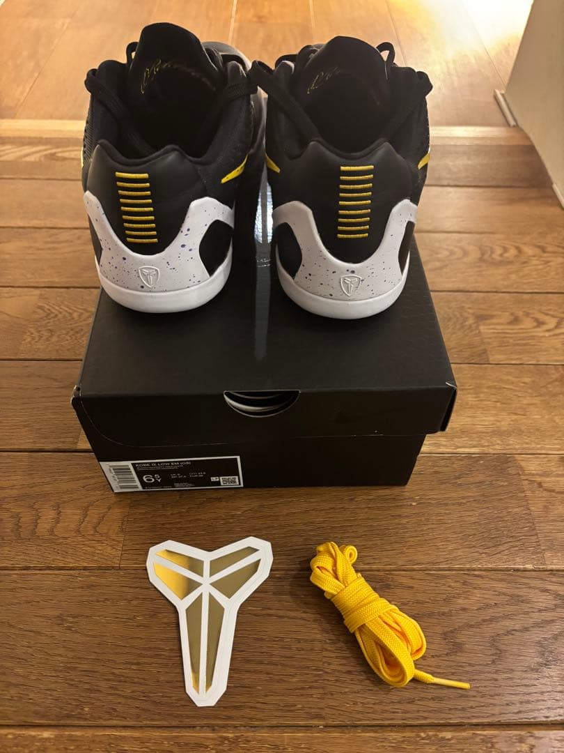クリスマスセール　Nike Kobe バスケットボールシューズ 黒/黄