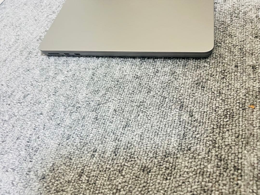 Macbook Air M2 13インチ 8GB 256GB