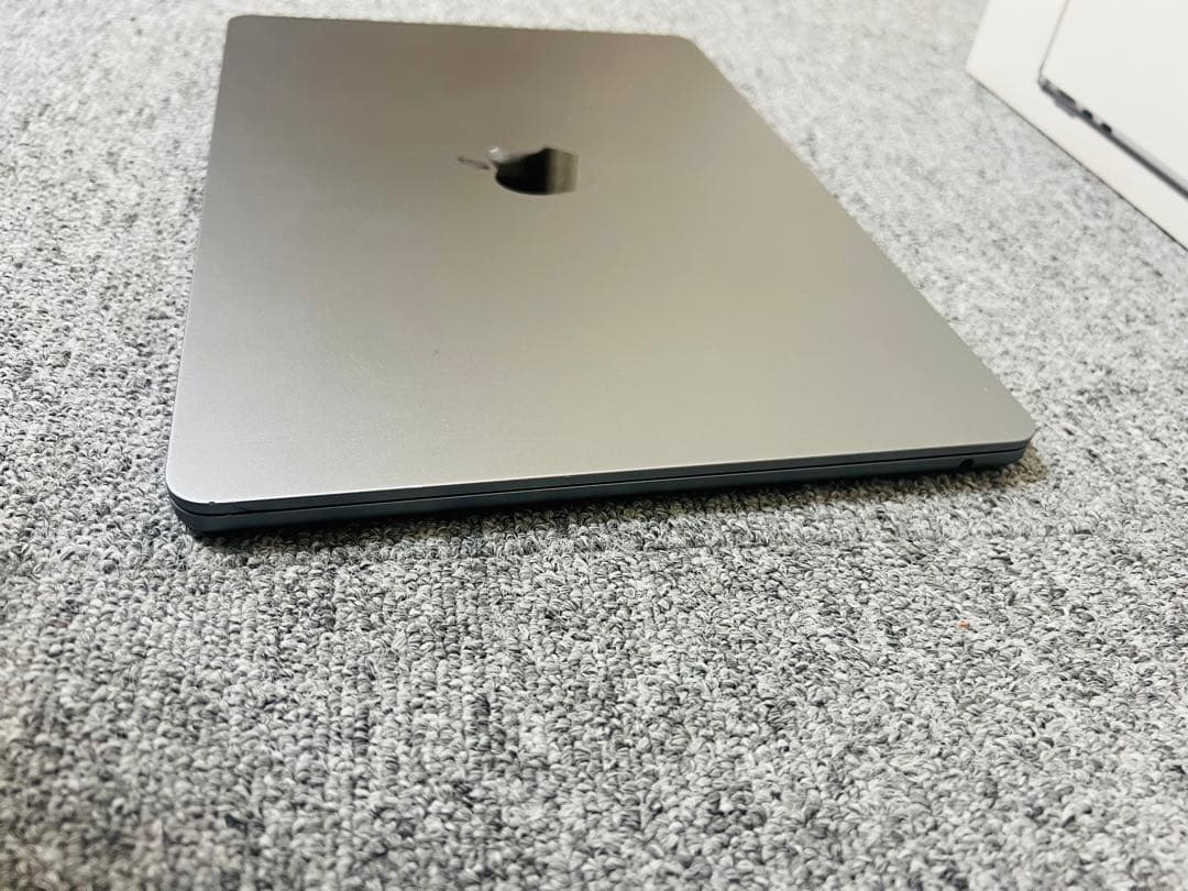 Macbook Air M2 13インチ 8GB 256GB