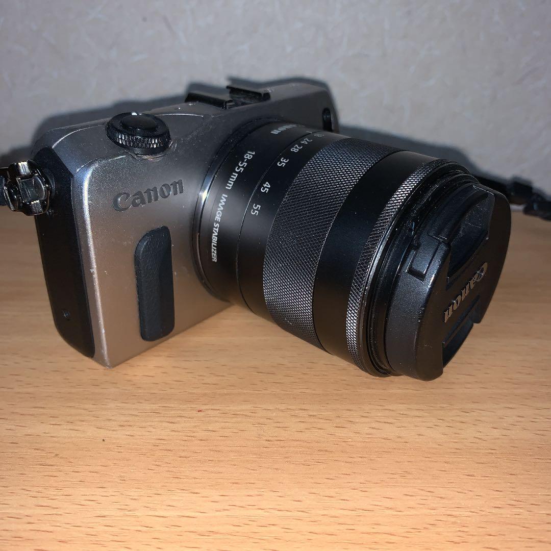 ＜Canon＞一眼レフカメラ　首紐付き！