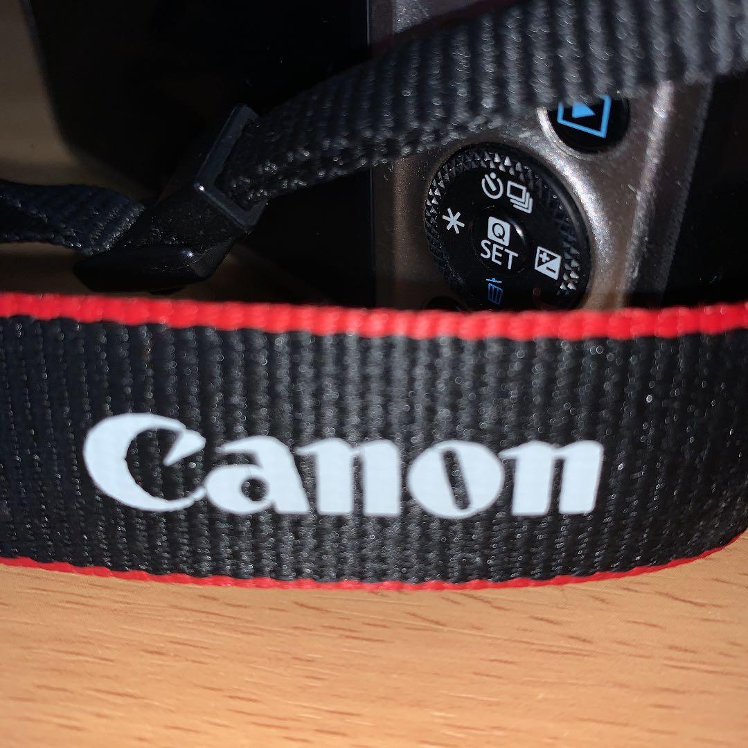 ＜Canon＞一眼レフカメラ　首紐付き！