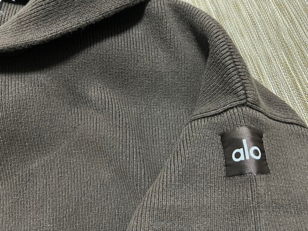 alo yoga★ざっくり可愛い「Scholar フード付き セーター」★現行品