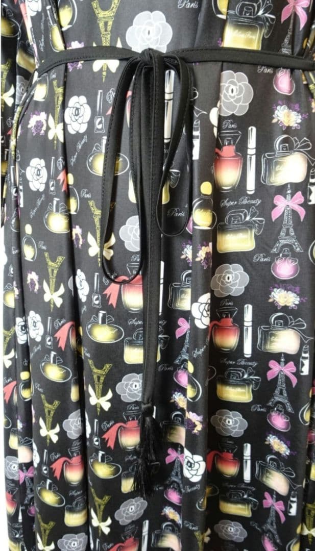 SALE スーパービューティー2025 秋冬　コスメ柄　ワンピース　44XL新品