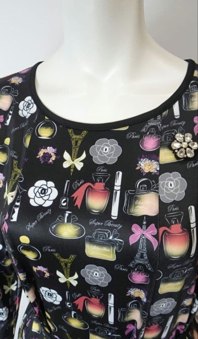 SALE スーパービューティー2025 秋冬　コスメ柄　ワンピース　44XL新品