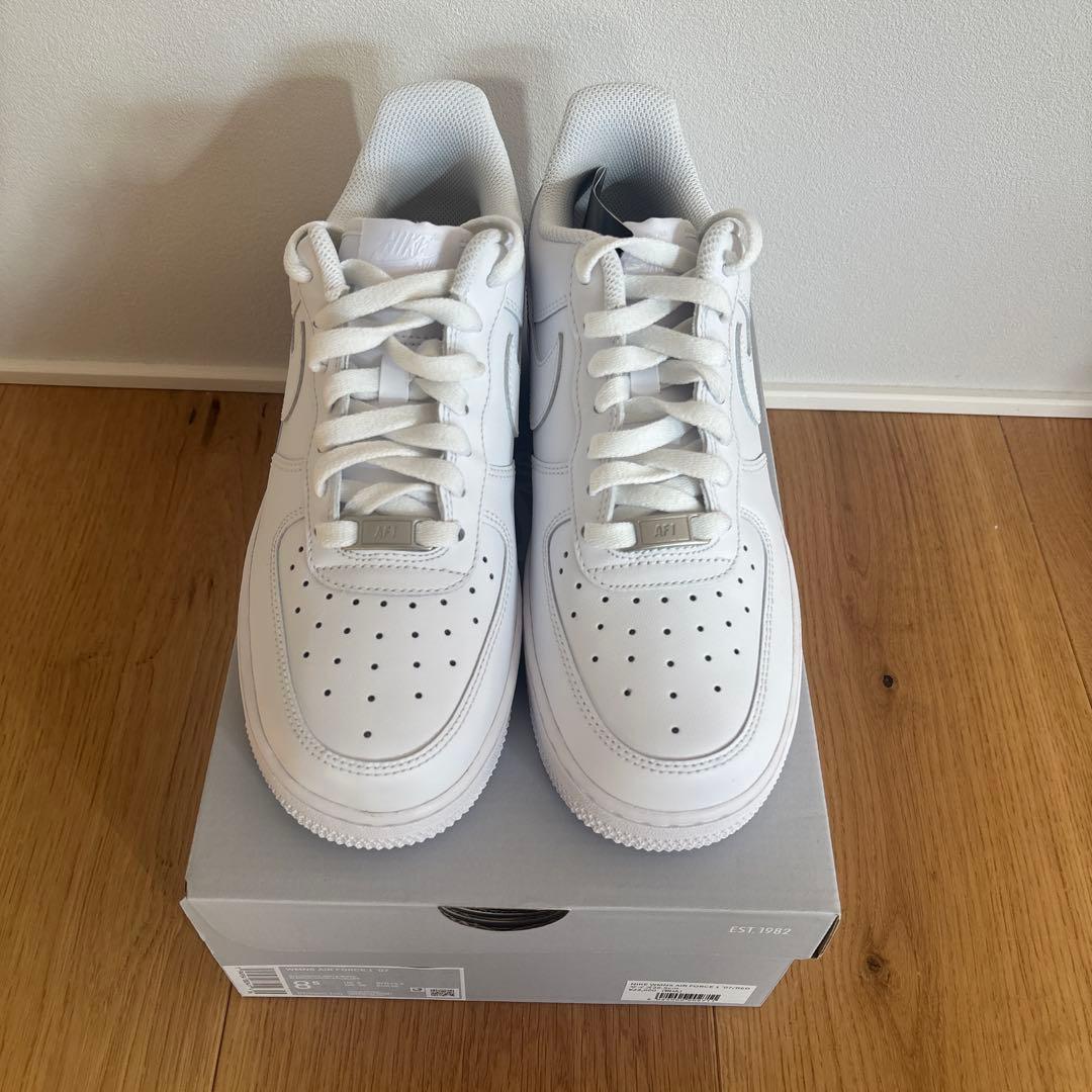 【限定/新品】週末値下げ！浦和レッズNikeAirForce 1 （25.5㎝）