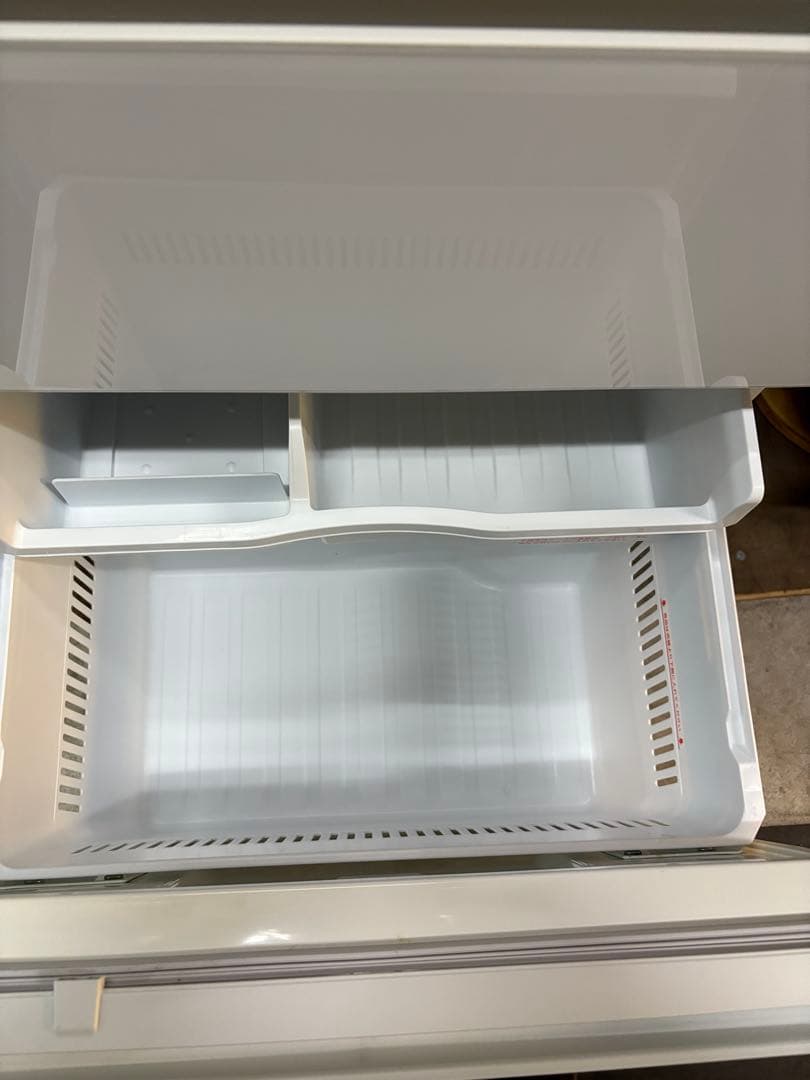 Panasonic　３ドア冷蔵庫　ガラストップ　315ℓ　自動製氷付き