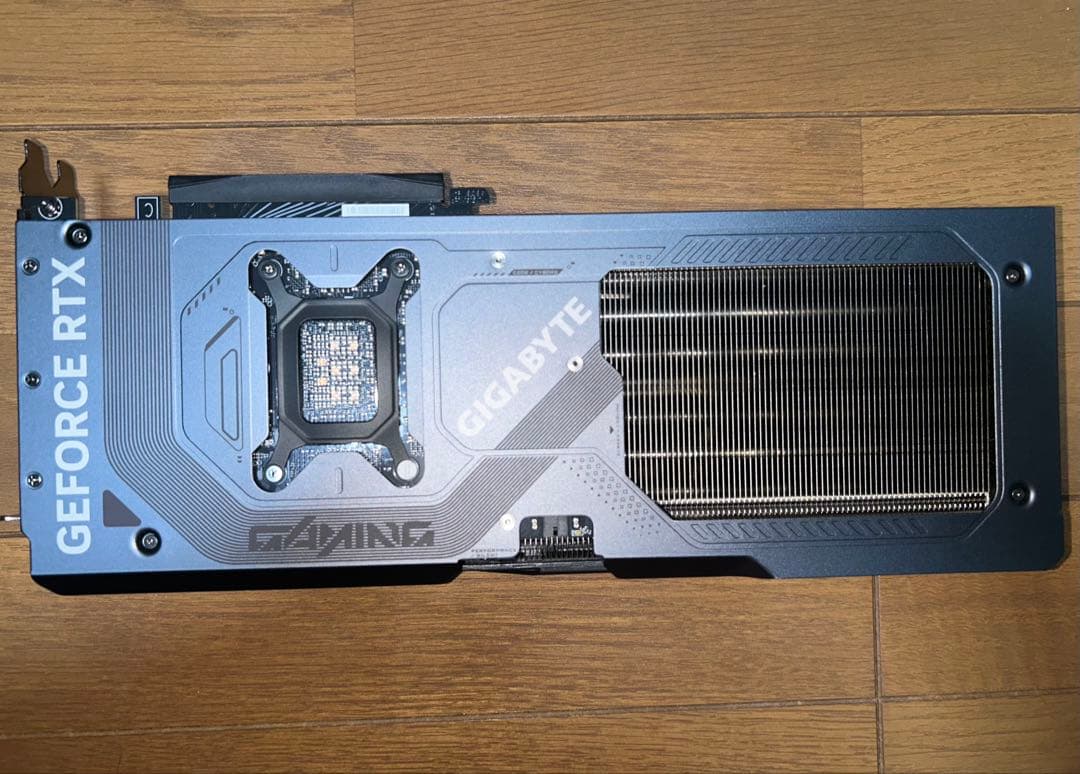 ⭐︎美品⭐︎ GIGABYTE RTX 5070 GAMING OC 12G