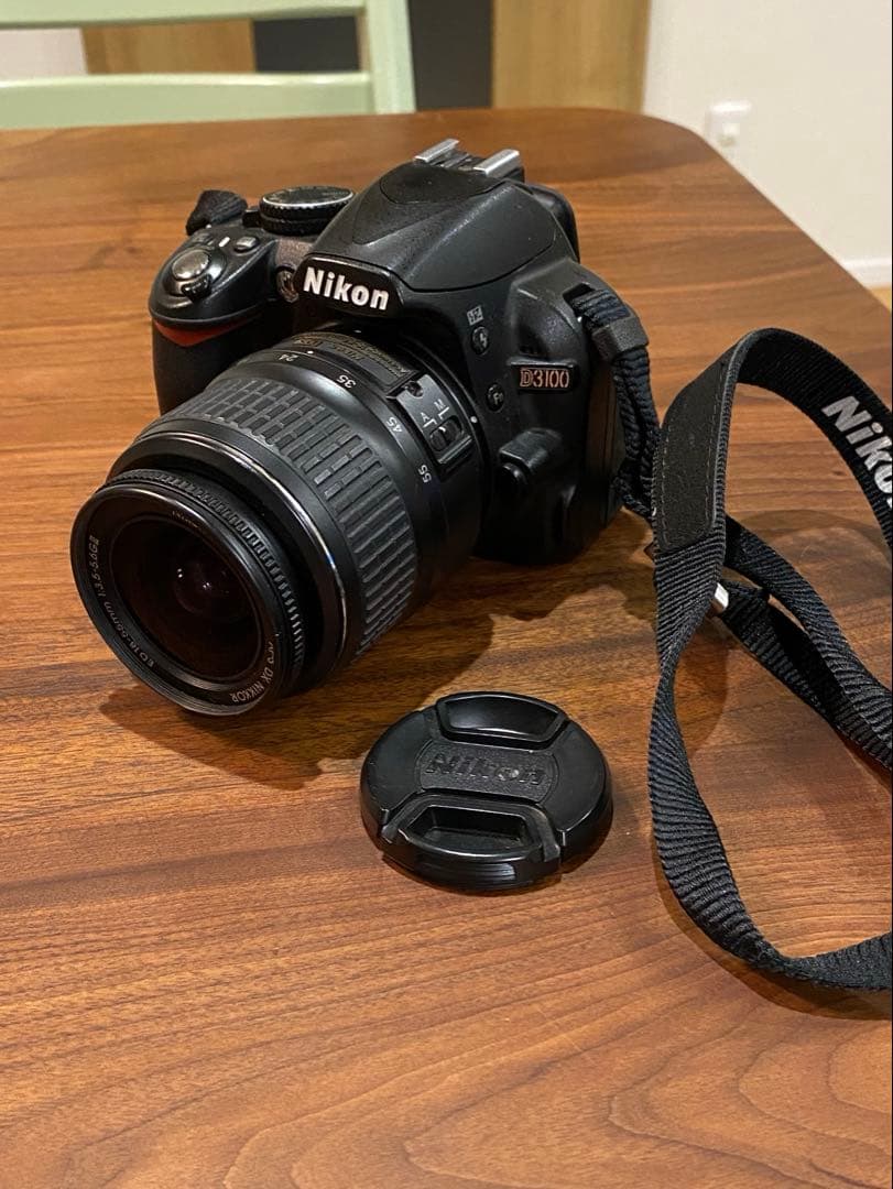 Nikon D3100 デジタル一眼　af-s 18-55 GⅡレンズ付　動作品