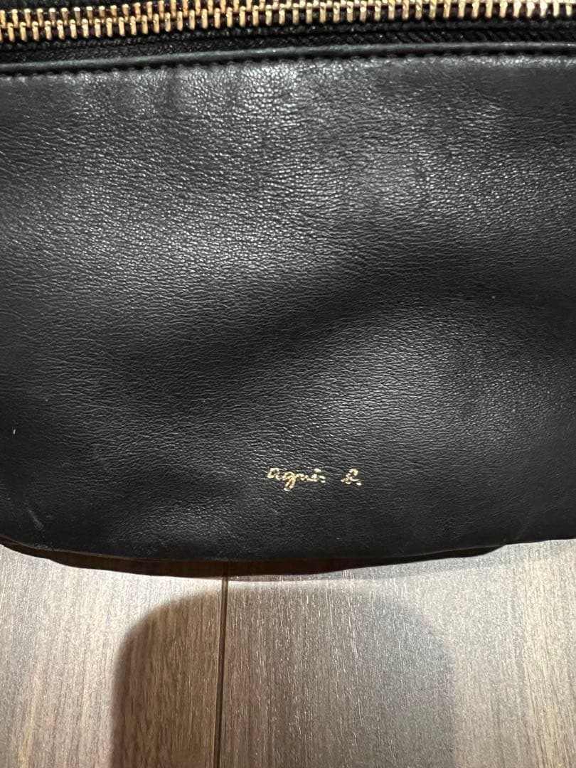 アニエスベー　ラムレザーボディバッグ