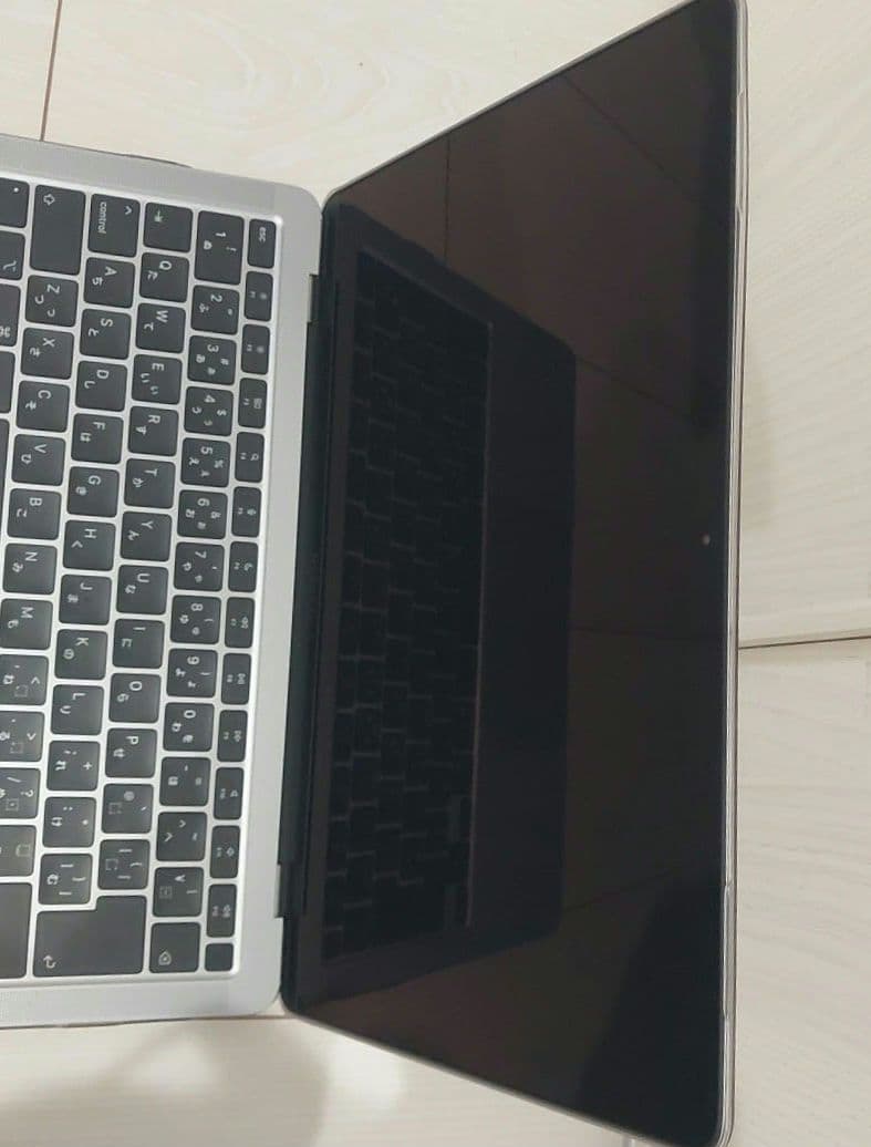 MacBook Air M1　メモリ8GB SSD 256GB スペースグレイ