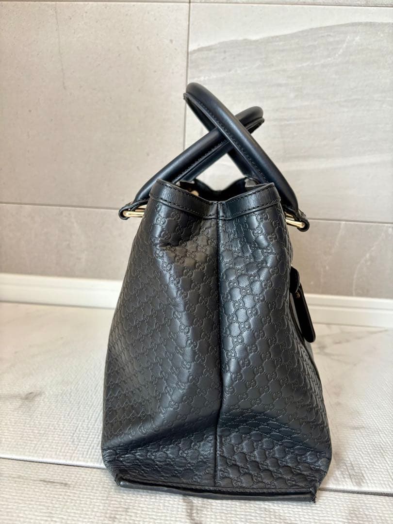 GUCCI ブラック キルティングビジネスバッグ