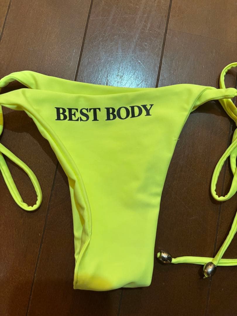 ベストボディジャパン公式決勝イエロービキニ勝ち色