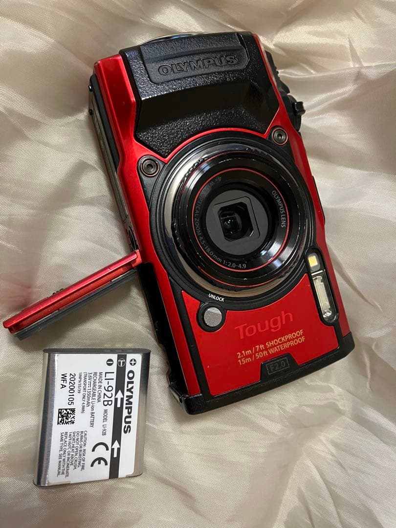オリンパスTG-6 レッド①