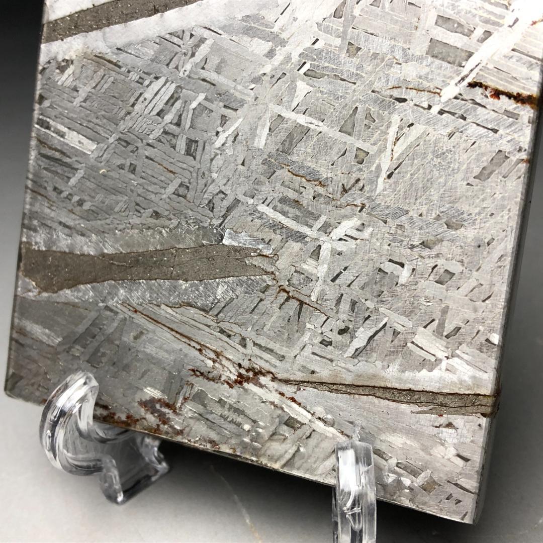 アルタイ隕石　 鉄隕石　メテオライト鉄隕石　原石　重さ約263ｇ