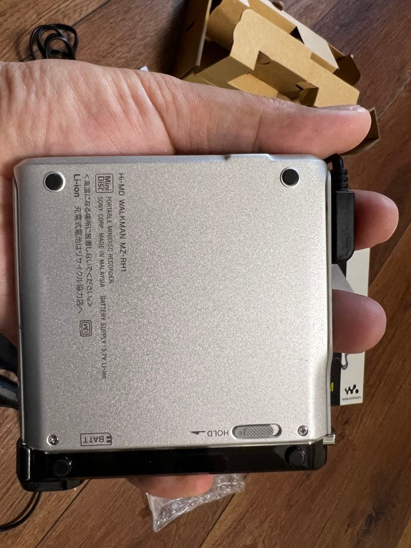 【動作品】SONY WALKMAN MZ-RH1 ポータブルMDプ
