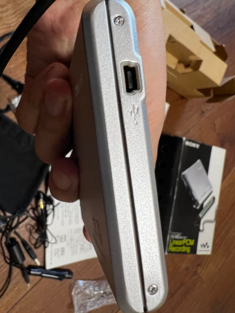 【動作品】SONY WALKMAN MZ-RH1 ポータブルMDプ