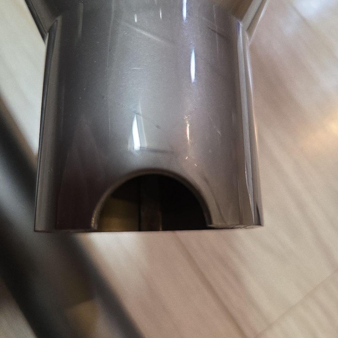 dyson　v8 fluffy+ ダイソン　掃除機　スティック　クリーナー