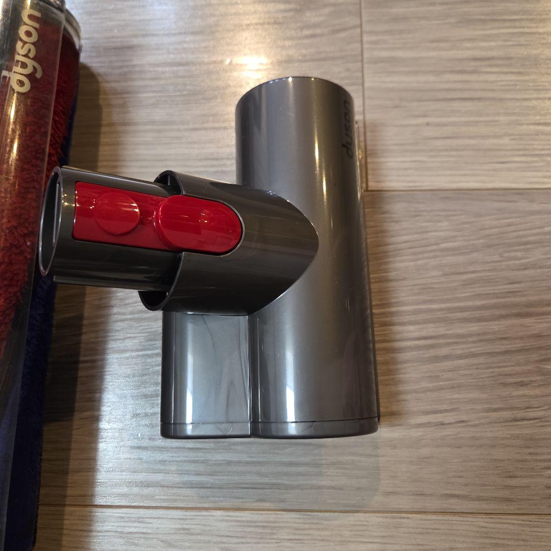 dyson　v8 fluffy+ ダイソン　掃除機　スティック　クリーナー