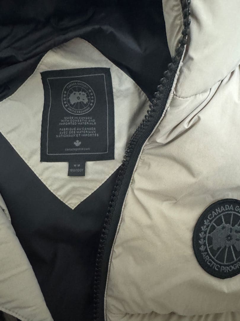   ベージュ ダウンベスト