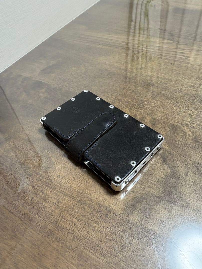 エアロコンセプト　名刺入れ