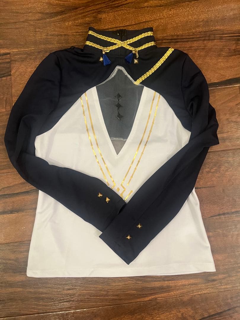 にじさんじ　ミラン・ケストレル　コスプレ衣装