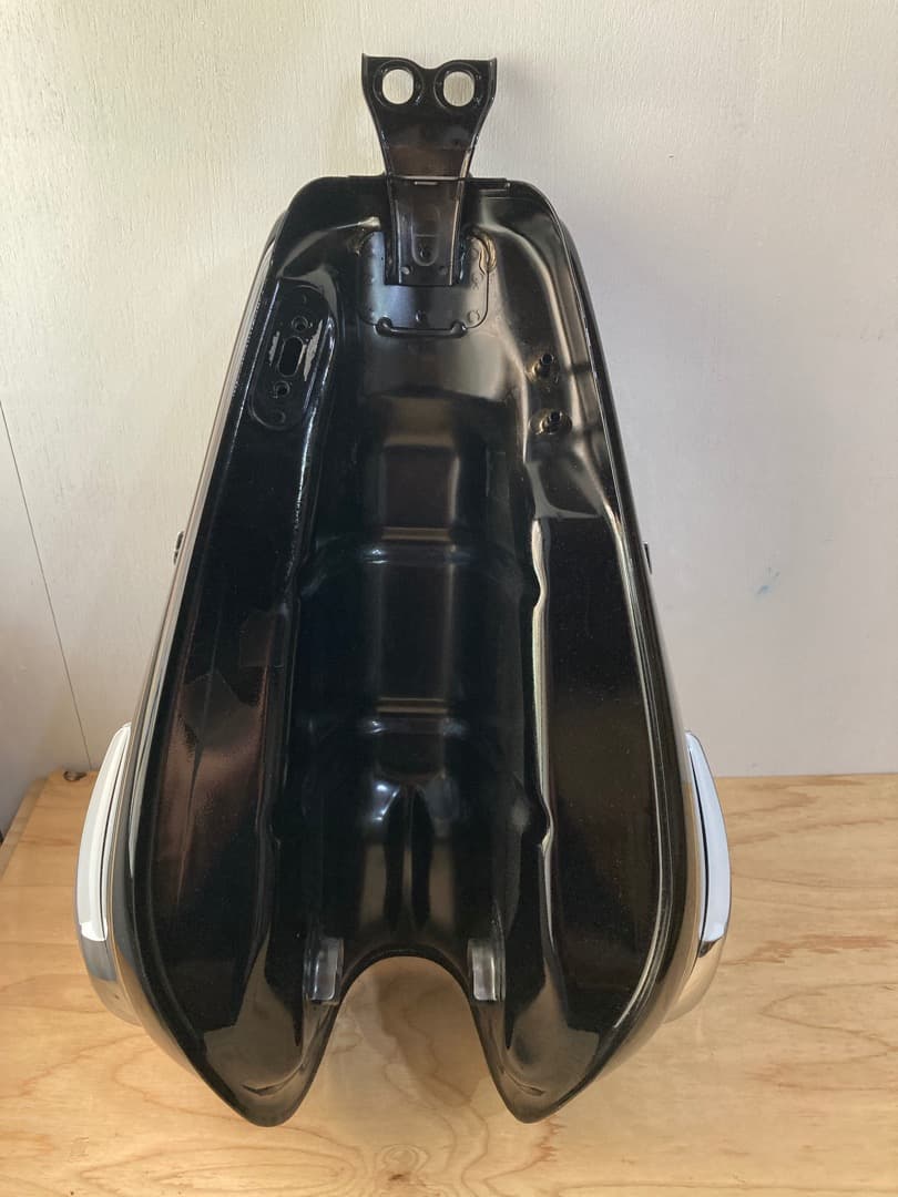 Kawasaki W650純正タンク