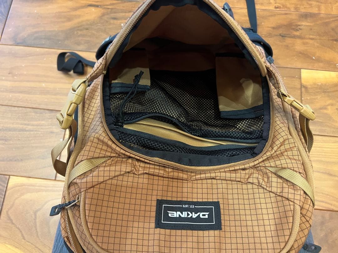 DAKINE ダカインスノーボードバッグ ヘリプロ20L