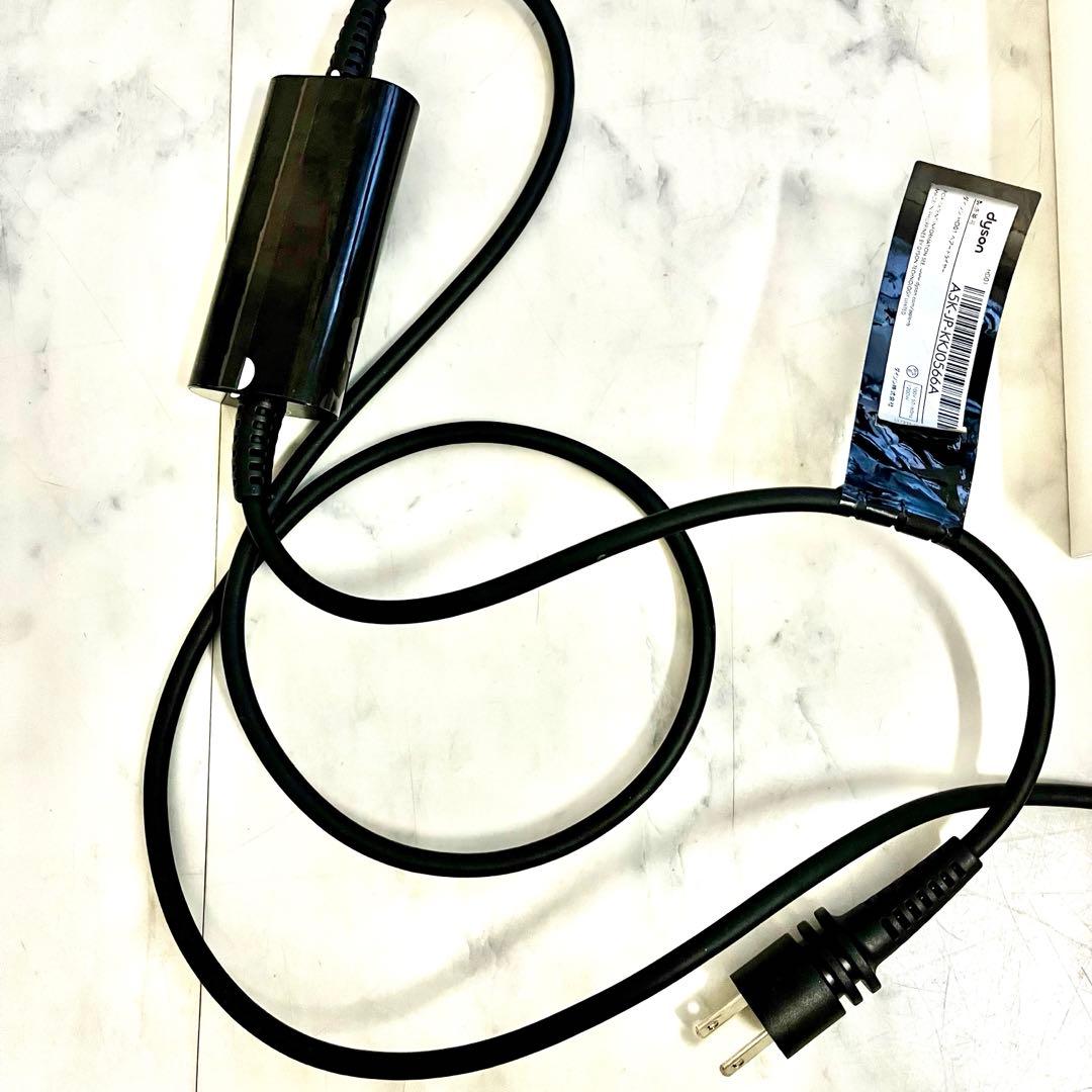 dyson supersonic　HD01 ヘアードライヤー　箱付属品付き