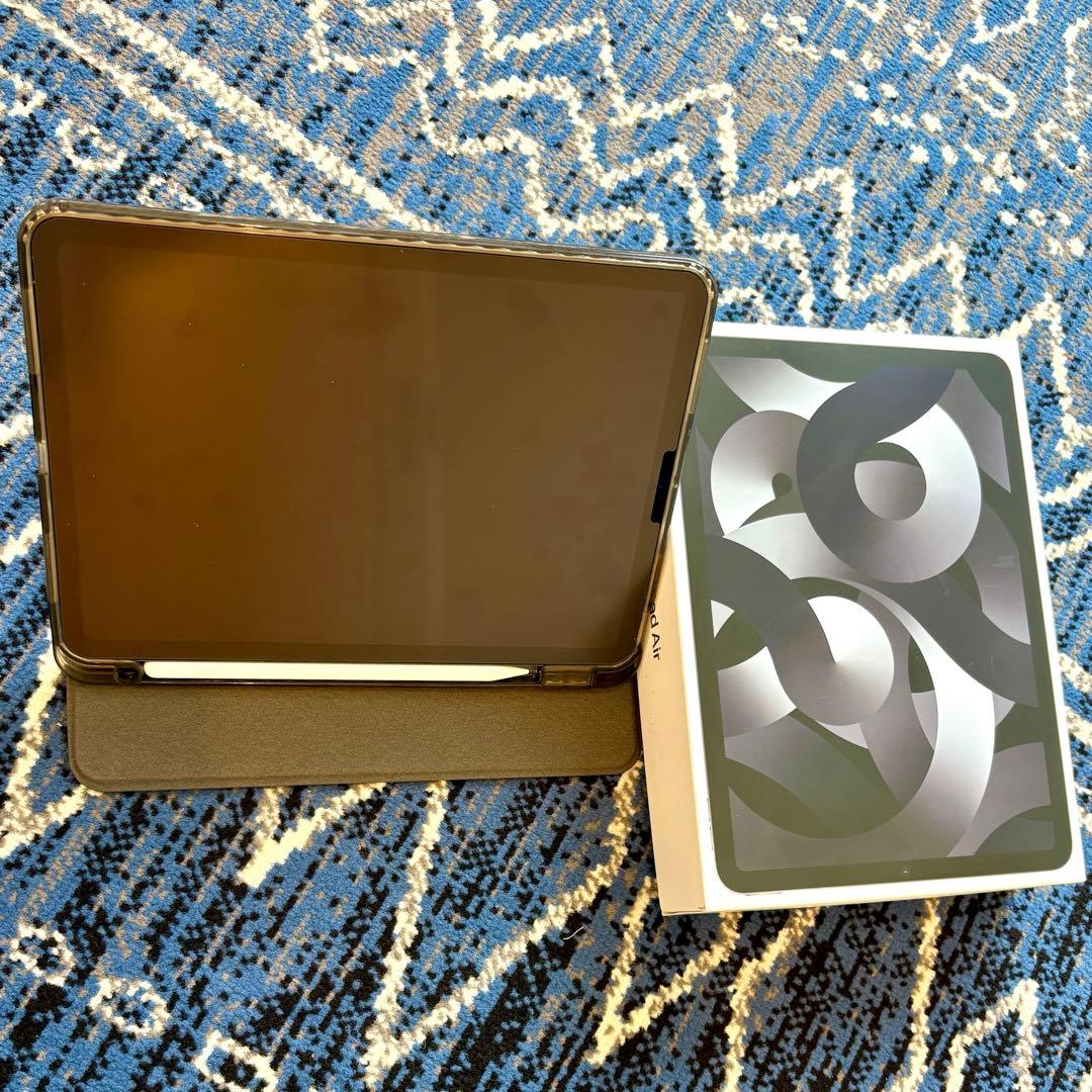 【HanaHana】【ほぼ新品】iPadair第5世代64GBWI-FI