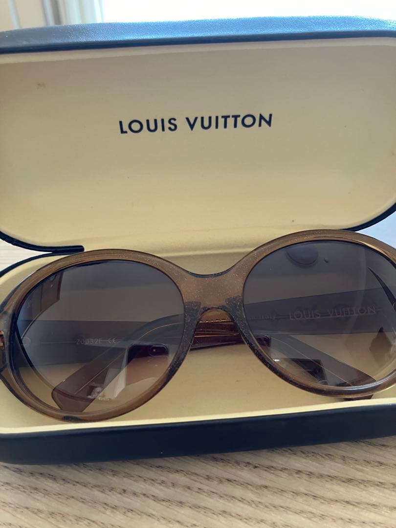 Louis Vuitton ブラウン サングラス ケース付きZ0032E