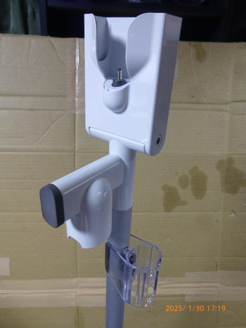 超激安　ダイソンSV18新品ボディ本体とフロアドック付属　エコ約51分