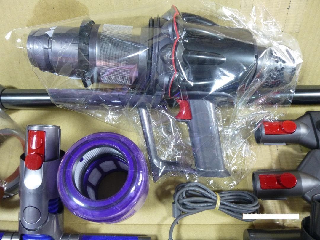 超激安　ダイソンSV18新品ボディ本体とフロアドック付属　エコ約51分