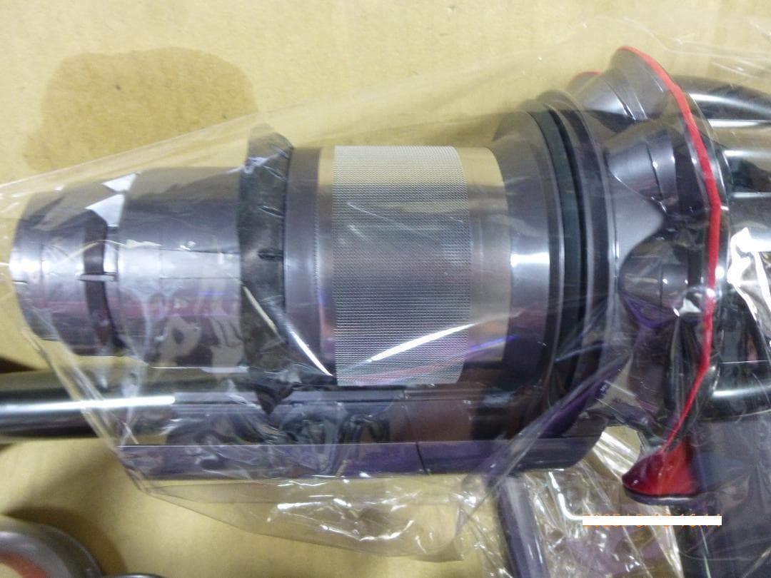 超激安　ダイソンSV18新品ボディ本体とフロアドック付属　エコ約51分