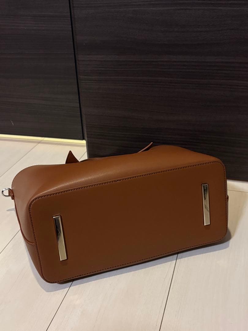 CHARLES & KEITH Shania ダブルハンドルスラウチーバッグ