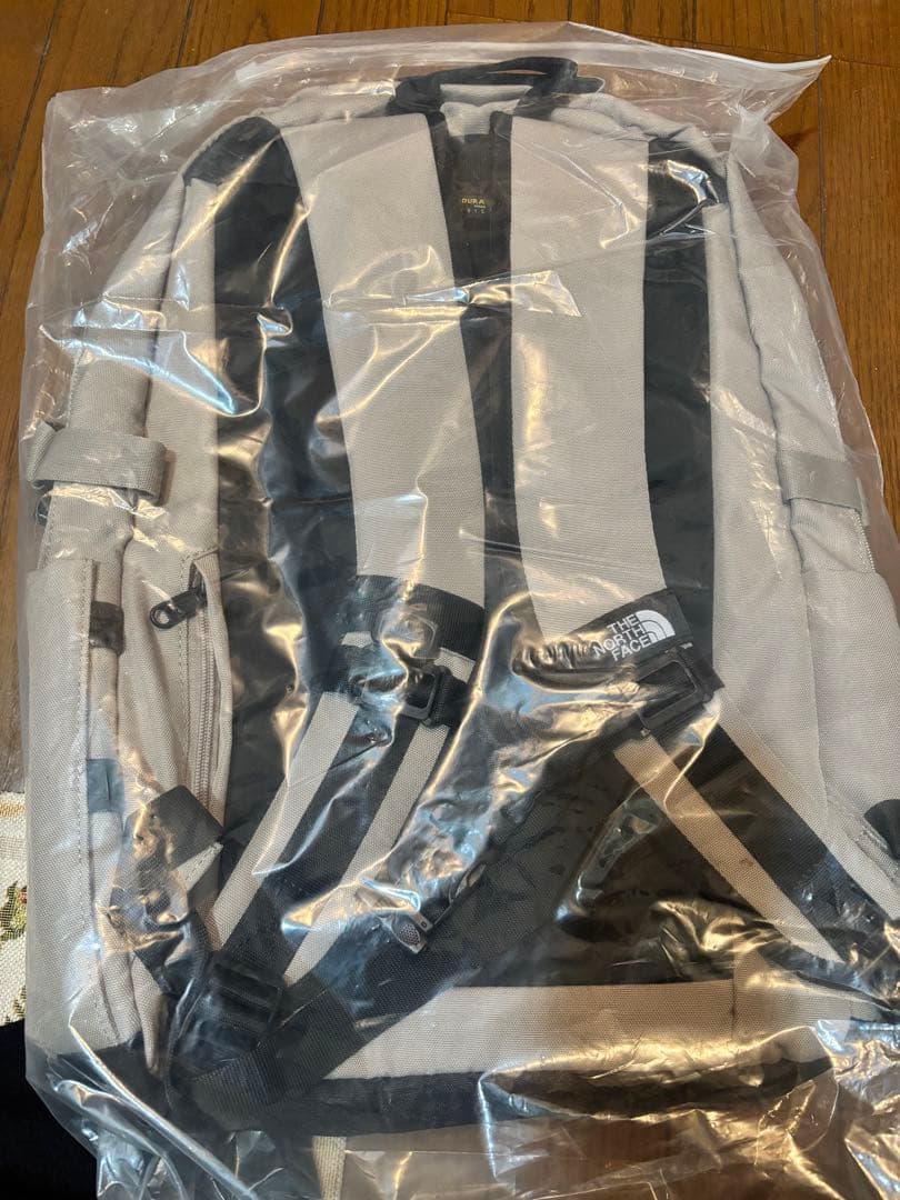 the northface リュック　通学用　メンズ　レディース　ベージュ　新品