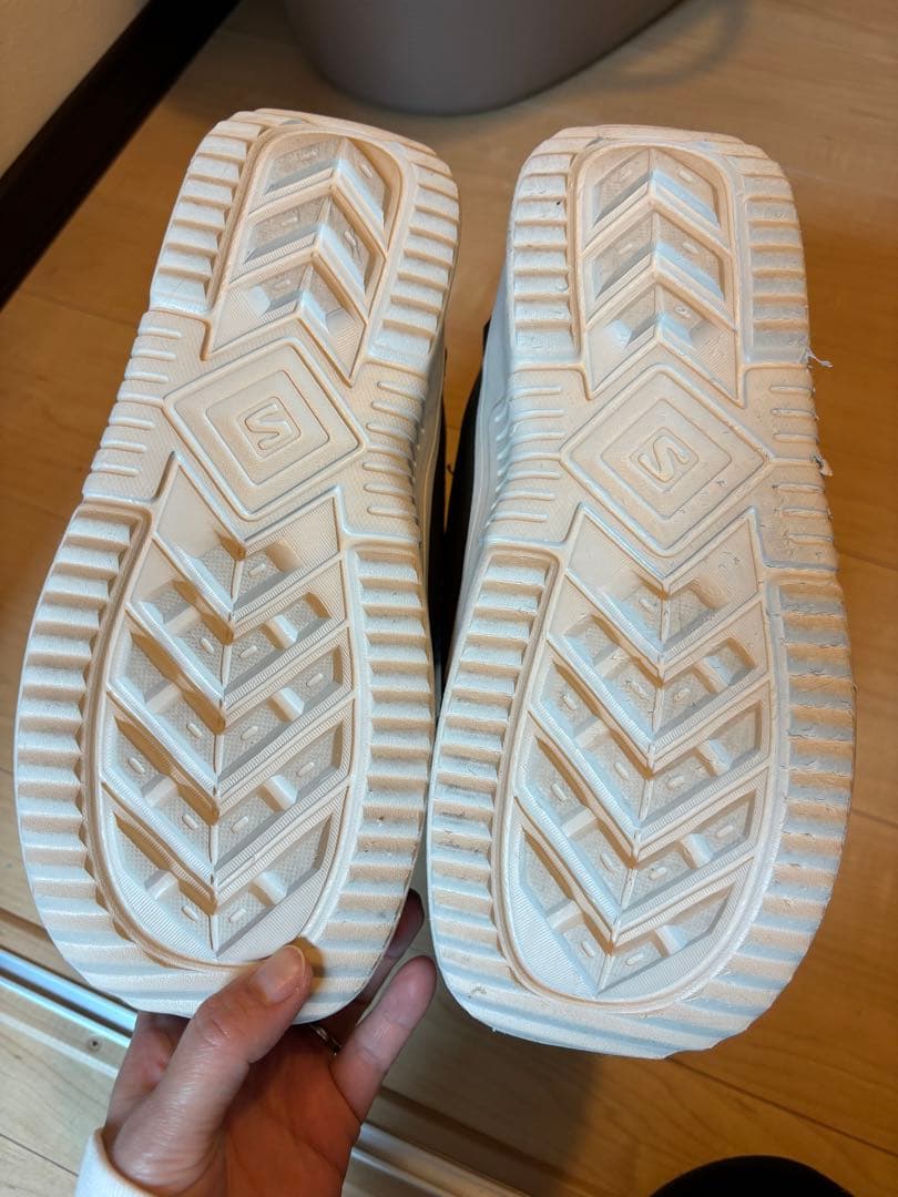 SALOMON スノーボードブーツ